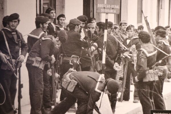 Militares em Lisboa Militares em Lisboa - Sputnik Brasil
