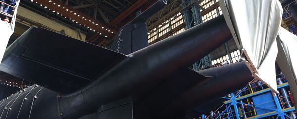 Submarino russo Belgorod, lançado à água em 23 de abril de 2019 ano - Sputnik Brasil