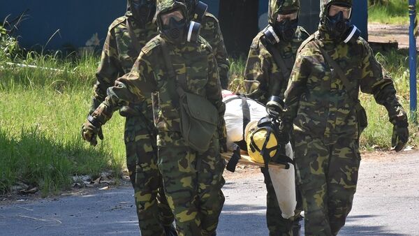 Militares do Exército Brasileiro passam por um processo de capacitação para atuar em casos de ataques químicos - Sputnik Brasil