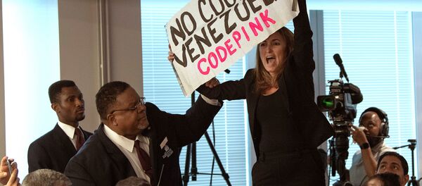 Co-diretor nacional da Code Pink, Ariel Gold Co-diretor nacional da Code Pink, Ariel Gold - Sputnik Brasil