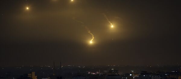 File Photo of Rockets Exploding Over Israel - Sputnik Brasil