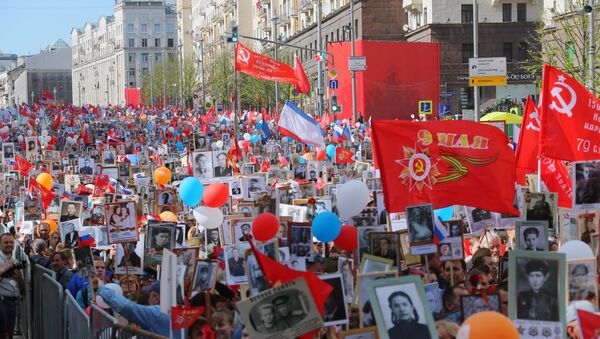 Participantes da ação popular Regimento Imortal em Moscou, 9 de maio de 2018 - Sputnik Brasil
