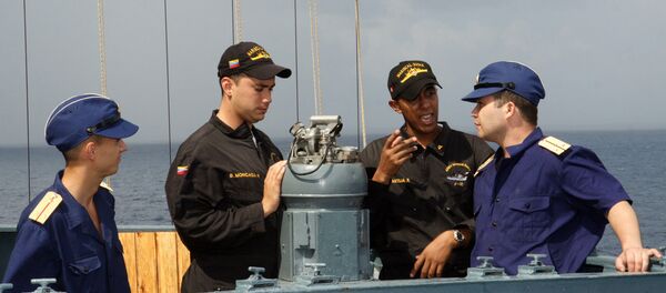 Militares russos e venezuelanos durante exercícios - Sputnik Brasil