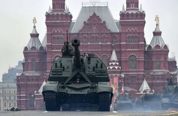 Militares russos recebem 1º lote de artilharia autopropulsada modernizada MSTA-S - Sputnik Brasil