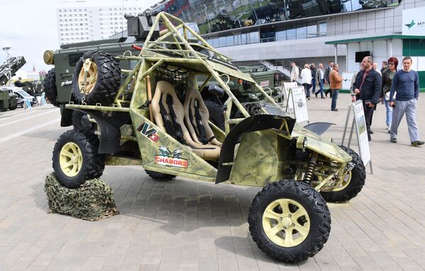 Buggy Chabroz M-3 na exposição internacional de armamento e equipamento militar MILEX 2019, em Minsk - Sputnik Brasil