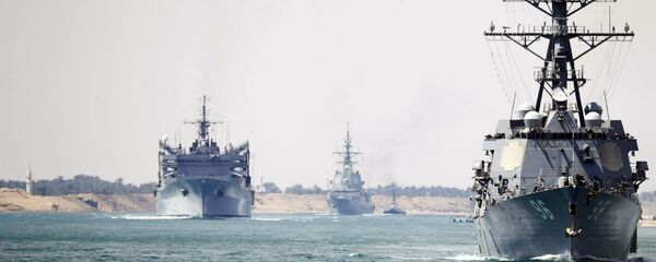 Grupo de combate liderado pelo USS Abraham Lincoln - Sputnik Brasil