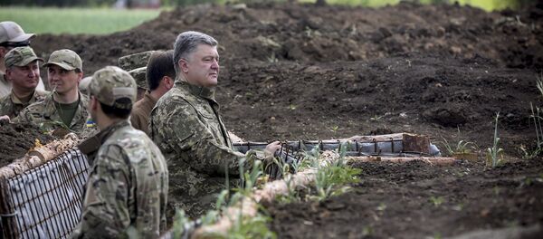 Presidente ucraniano Pyotr Poroshenko em Donetsk - Sputnik Brasil