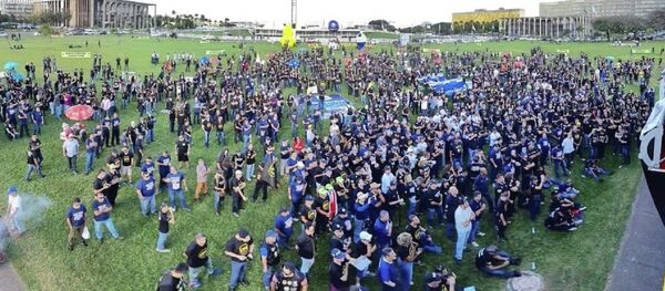 Policiais fazem ato em Brasília contra a reforma da Previdência de Jair Bolsonaro - Sputnik Brasil