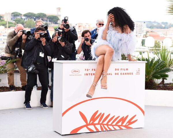 Atriz durante sessão fotográfica do filme Port Authority no 72º Festival Internacional de Cinema de Cannes - Sputnik Brasil