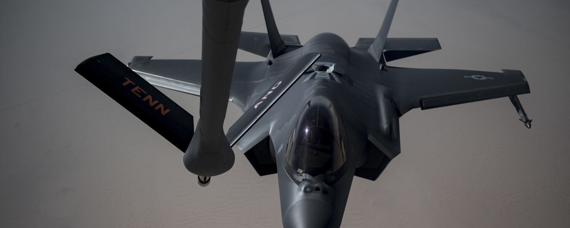 F-35A Lightning II sendo abastecido por um KC-135 Stratotanker, 12 de maio de 2019 - Sputnik Brasil, 1920, 25.06.2020