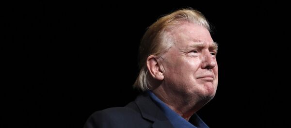 Presidente Donald Trump na igreja McLean Bible Church no estado norte-americano de Virgínia, 2 de junho de 2019 Presidente Donald Trump na igreja McLean Bible Church no estado norte-americano de Virgínia, 2 de junho de 2019 - Sputnik Brasil