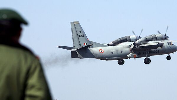 Avião de tranporte da Força Aérea Indiana, AN-32 - Sputnik Brasil