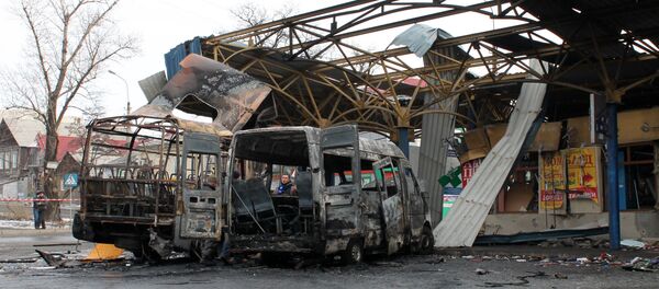 Последствия обстрела автостанции в Донецке - Sputnik Brasil