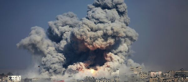 Ataque israelense contra a cidade de Gaza, em julho de 2014 - Sputnik Brasil