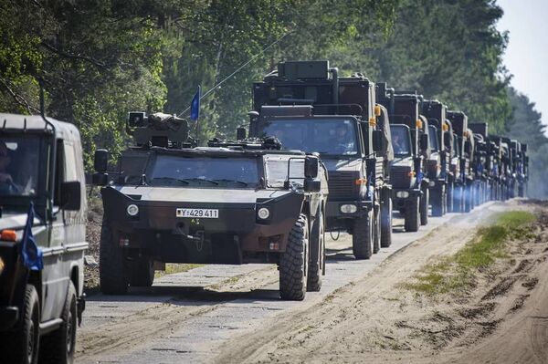 Seria realmente liberdade de manobra? Detalhes dos exercícios da OTAN que cercam Rússia  - Sputnik Brasil