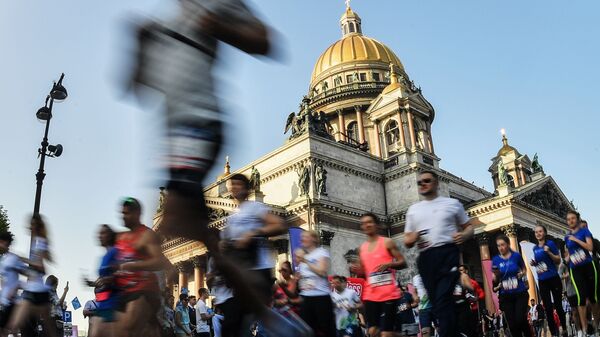 Participantes da corrida durante o Fórum Econômico Internacional de São Petersburgo, Rússia - Sputnik Brasil