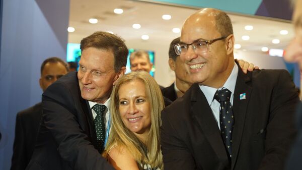 Aliado de Bolsonaro, Crivella anuncia reabertura do comércio no Rio, mas Witzel deverá barrar medida - Sputnik Brasil