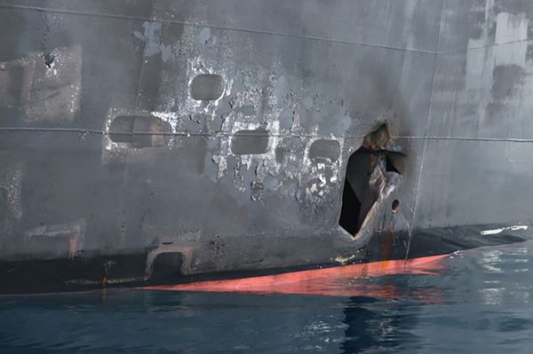Marinha dos EUA divulga novas FOTOS que 'culpam' Irã pelo ataque a petroleiros Marinha dos EUA divulga novas FOTOS que 'culpam' Irã pelo ataque a petroleiros - Sputnik Brasil