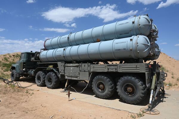 Grécia planeja realizar exercícios de mísseis com sistemas russos S-300 na ilha de Creta Grécia planeja realizar exercícios de mísseis com sistemas russos S-300 na ilha de Creta - Sputnik Brasil