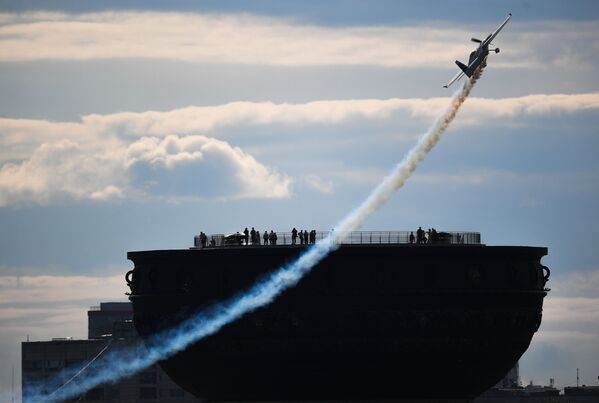 Michael Gulian (EUA) durante o Red Bull Air Race em Cazã, Federação Russa

 - Sputnik Brasil