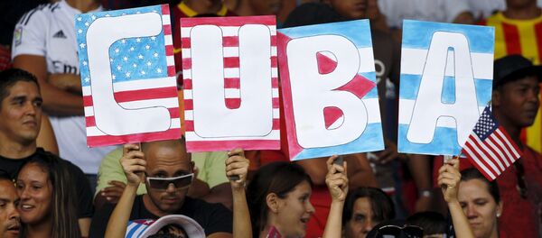 Cubanos na partida de futebol entre a seleção de Cuba e o NY Cosmos - Sputnik Brasil