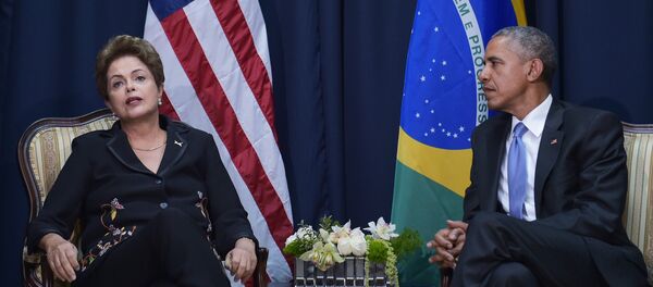 A presidenta do Brasil, Dilma Rousseff, e o presidente dos EUA, Barack Obama, em encontro reservado durante a Cúpula das Américas, em 11 de abril, no Panamá - Sputnik Brasil