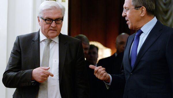 Ministros das Relações Exteriores da Alemanha e Rússia, Frank-Walter Steinmeier e Sergei Lavrov - Sputnik Brasil