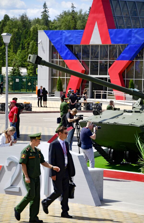 Visitantes do fórum internacional técnico-militar EXÉRCITO 2019 - Sputnik Brasil