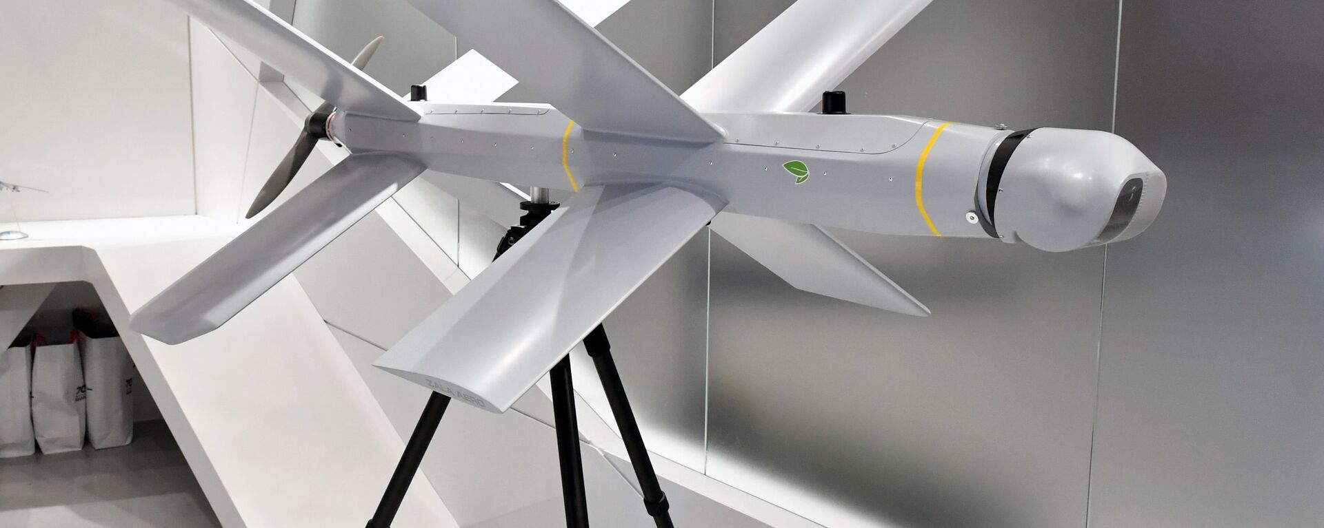 Drone kamikaze de alta precisão ZALA Lancet no estande do consórcio russo Kalashnikov, no fórum EXÉRCITO 2019  - Sputnik Brasil, 1920, 30.05.2025