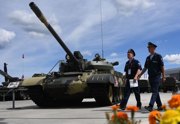 Tanque de médio porte T-55A no fórum internacional técnico-militar EXÉRCITO 2019 - Sputnik Brasil