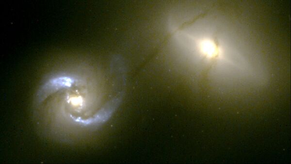 Colisão entre as galáxias NGC 1410 e NGC 1409  - Sputnik Brasil