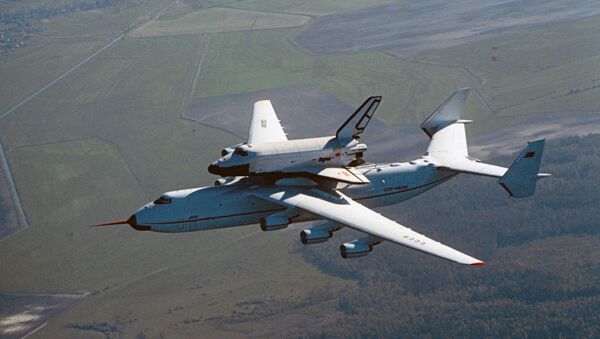 Antonov An-225 Mriya e a nave espacial Buran - Sputnik Brasil