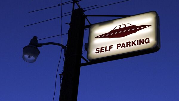 Placa de estacionamento para OVNIs ao lado da Área 51 no estado americano de Nevada - Sputnik Brasil