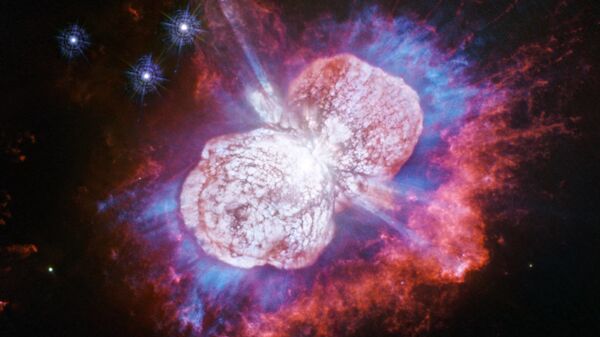Telescópio Hubble tira foto incrível de 'fogos de artifício' em estrela condenada à destruição Telescópio Hubble tira foto incrível de 'fogos de artifício' em estrela condenada à destruição - Sputnik Brasil