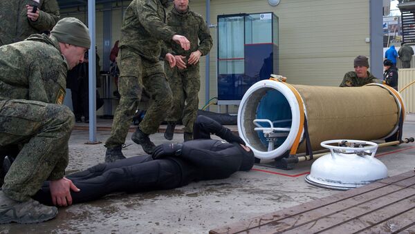 Marinheiros russos treinam operação de resgate (imagem referencial) - Sputnik Brasil