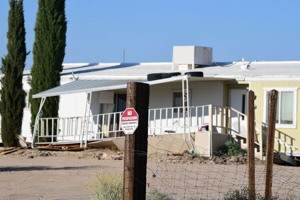 Casa em Ridgecrest danificada por abalos sísmicos - Sputnik Brasil