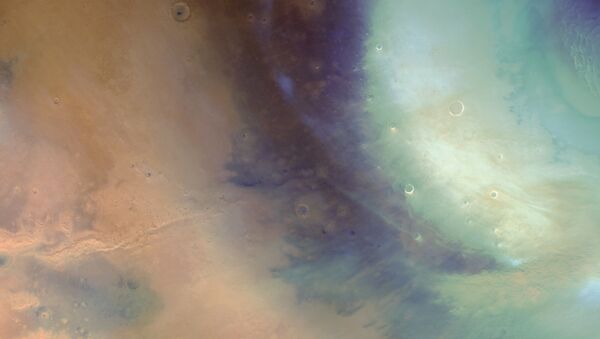 Imagem de tempestade de areia espiral em Marte tirada pela sonda Mars Express - Sputnik Brasil