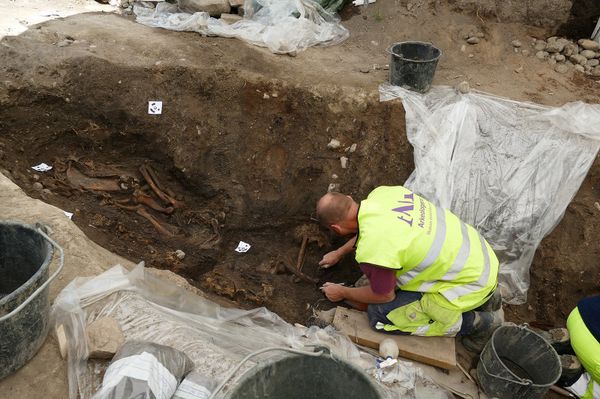 Descoberta sensacional: barco funerário da Era Viking é desenterrado na Suécia (FOTOS) - Sputnik Brasil
