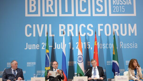Civic BRICS reúne em Moscou delegados de cinco países do bloco e outros, antes da Cúpula do BRICS, que acontecerá em 9 e 10 de julho em Ufá, também na Rússia - Sputnik Brasil