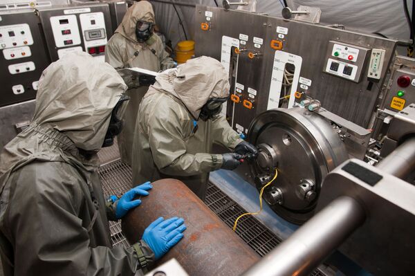 Força Aérea dos EUA detecta nível elevado de toxinas químicas em aquíferos - Sputnik Brasil