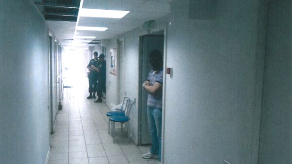 Corredor da prisão na área do aeroporto de Mariupol - Sputnik Brasil
