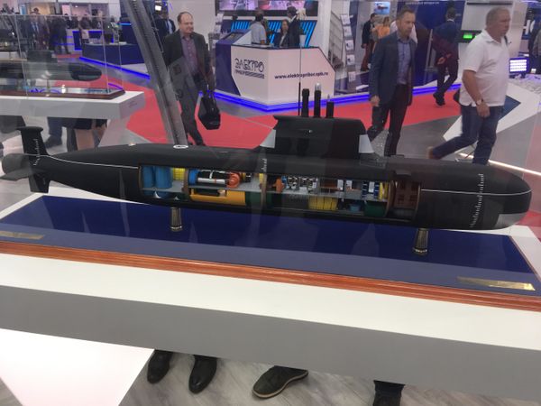 Novo pequeno submarino russo poderá portar mísseis Kalibr e será muito versátil Novo pequeno submarino russo poderá portar mísseis Kalibr e será muito versátil - Sputnik Brasil