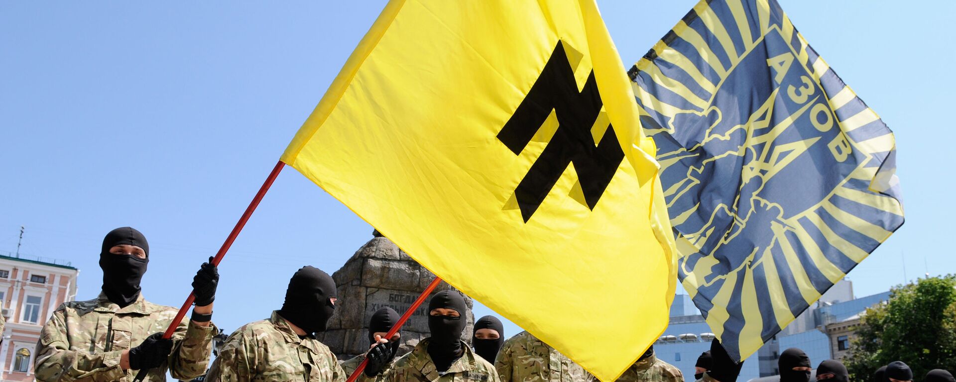 Soldados do regimento ucraniano Azov  - Sputnik Brasil, 1920, 18.07.2019