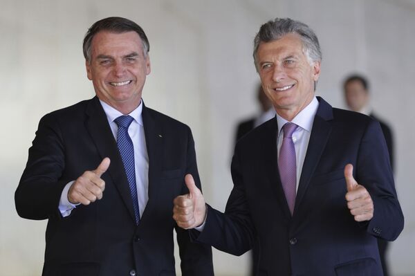 Em 1ª reunião bilateral, Fernández pede pelo fortalecimento do Mercosul a Bolsonaro - Sputnik Brasil