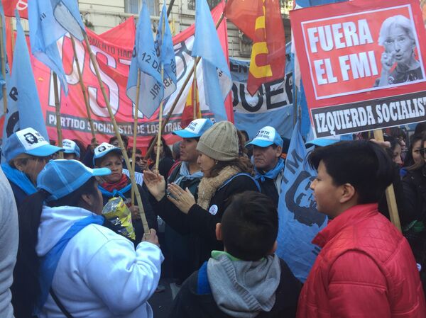 Brasil e Argentina: inimigos no futebol, mas amigos contra os mesmos problemas - Sputnik Brasil