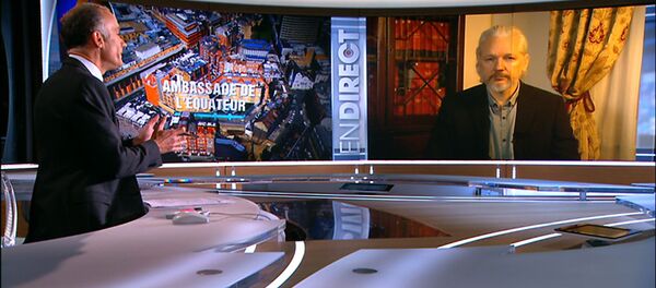 Julian Assange durante entrevista ao TF1 Julian Assange durante entrevista ao TF1 - Sputnik Brasil