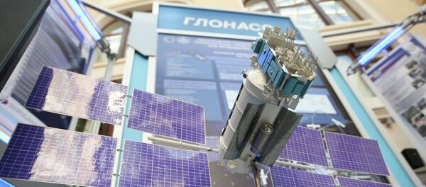 A GLONASS [Global Navigation Satellite System] satellite mock-up on display at the exhibition Space -- Elections -- Telecommunications - Sputnik Brasil