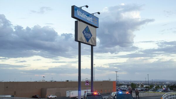 Polícia perto do centro comercial Walmart, em El Paso, Texas - Sputnik Brasil