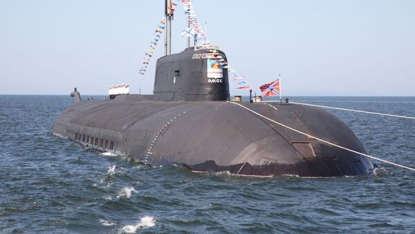Submarino nuclear Omsk do projeto 949A Antei equipado com mísseis de cruzeiro Granit - Sputnik Brasil