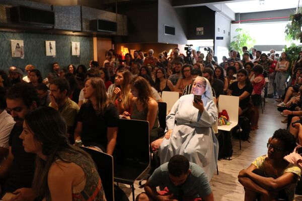 'Acho que fiz o certo', diz Manuela d'Ávila sobre contato com hacker de mensagens da Lava Jato - Sputnik Brasil